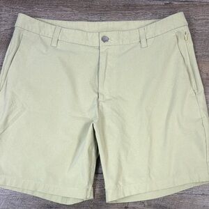 Lululemon Men’s Commission DWGN Yellow Green Performance Shorts – Size 34